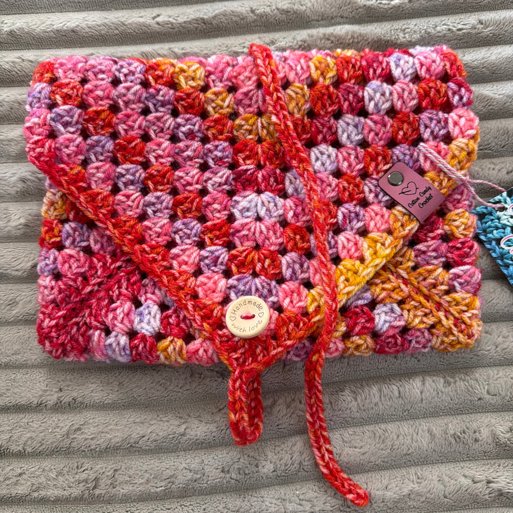 Book/Kindle Cover Pink Starburst - Wrap Around Envelope Closure
