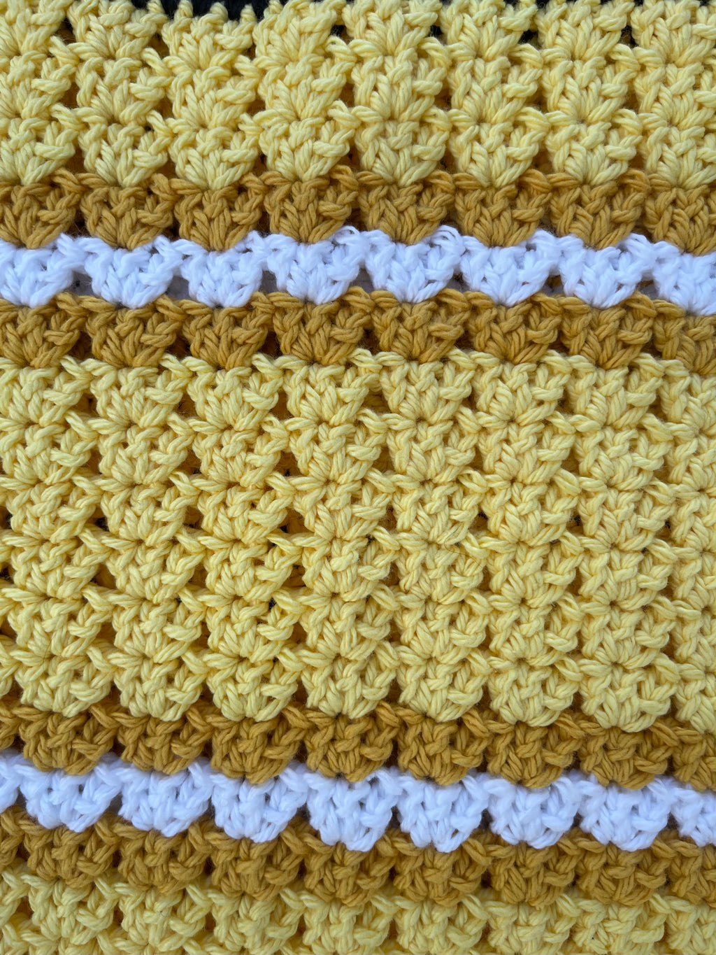 Granny Stitch Tote - Black/Yellow Stripe - Bee Kind
